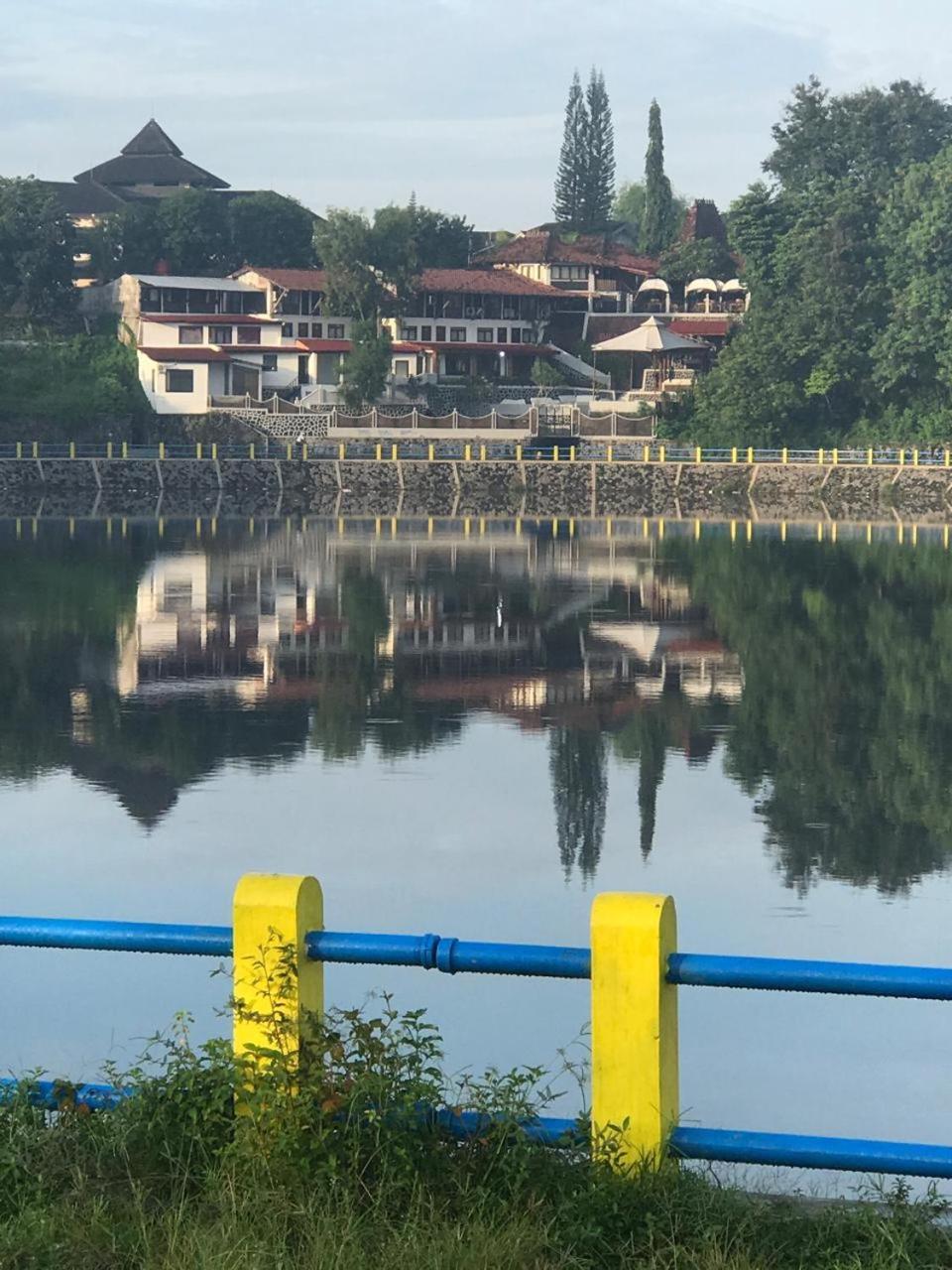 Omah Kenangan At Seven Trumpets Resort Maguwo Exterior foto