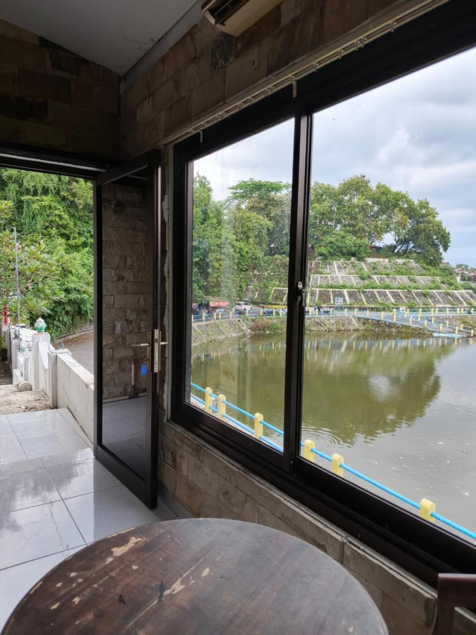 Omah Kenangan At Seven Trumpets Resort Maguwo Exterior foto